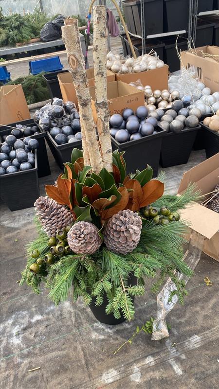 14” Adele Round Winter Planter