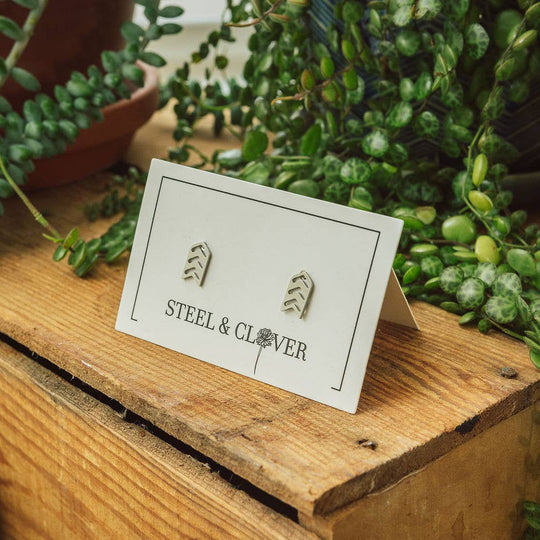 Arrow Stud Earrings: White Gold