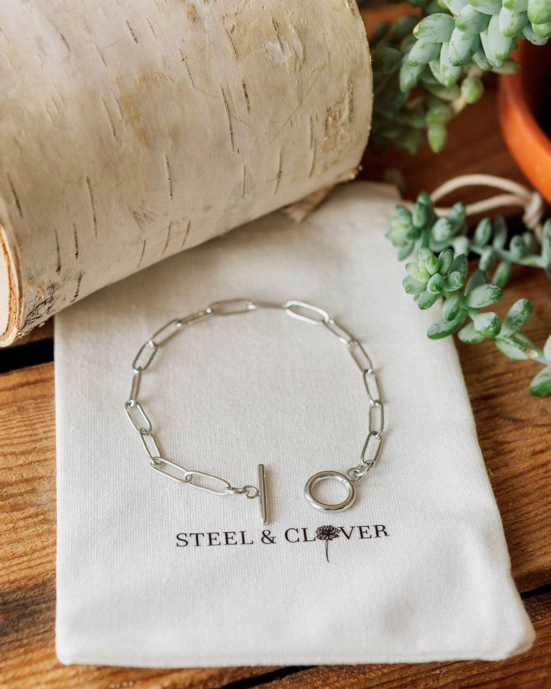 
            
                Load image into Gallery viewer, Louisa Paperclip Chain Bracelet: Yellow Gold
            
        