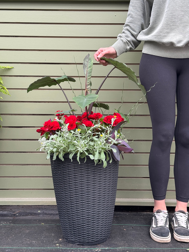 15” Wicker Round Patio Pot - Sun/Shade (Multiple Colours)