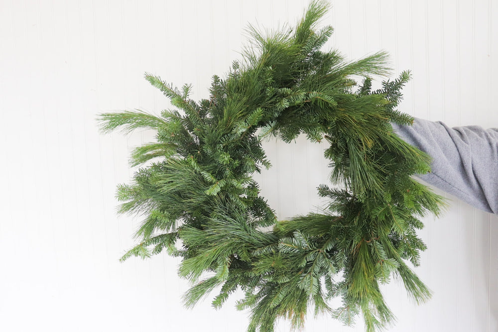 14" Mixed Wreath Plain - Belle River Jr Canadiens