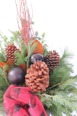 14" Round Winter Planter - École Elémentaire Catholique Georges P Vanier