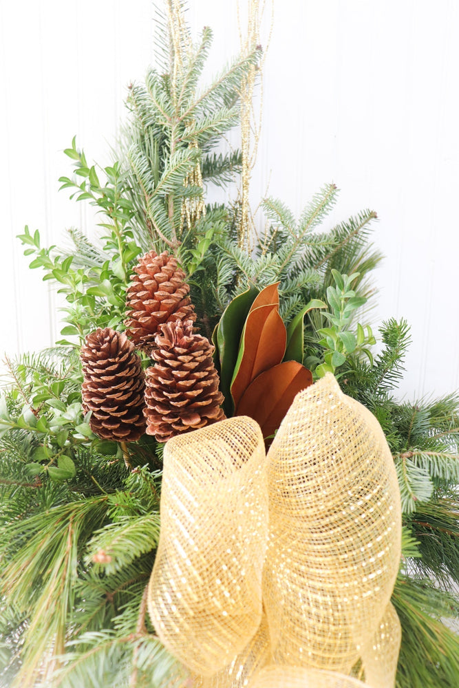 10" Round Winter Planter - Learning Disabilities Association of Windsor Essex