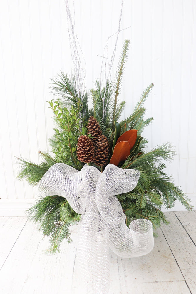 10" Round Winter Planter - Learning Disabilities Association of Windsor Essex