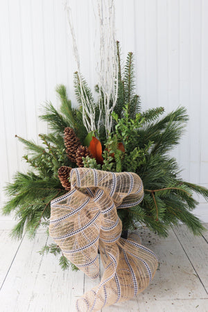 10" Round Winter Planter - École Elémentaire Catholique Georges P Vanier