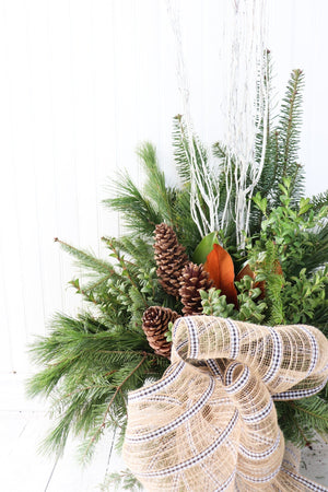 10" Round Winter Planter - Learning Disabilities Association of Windsor Essex
