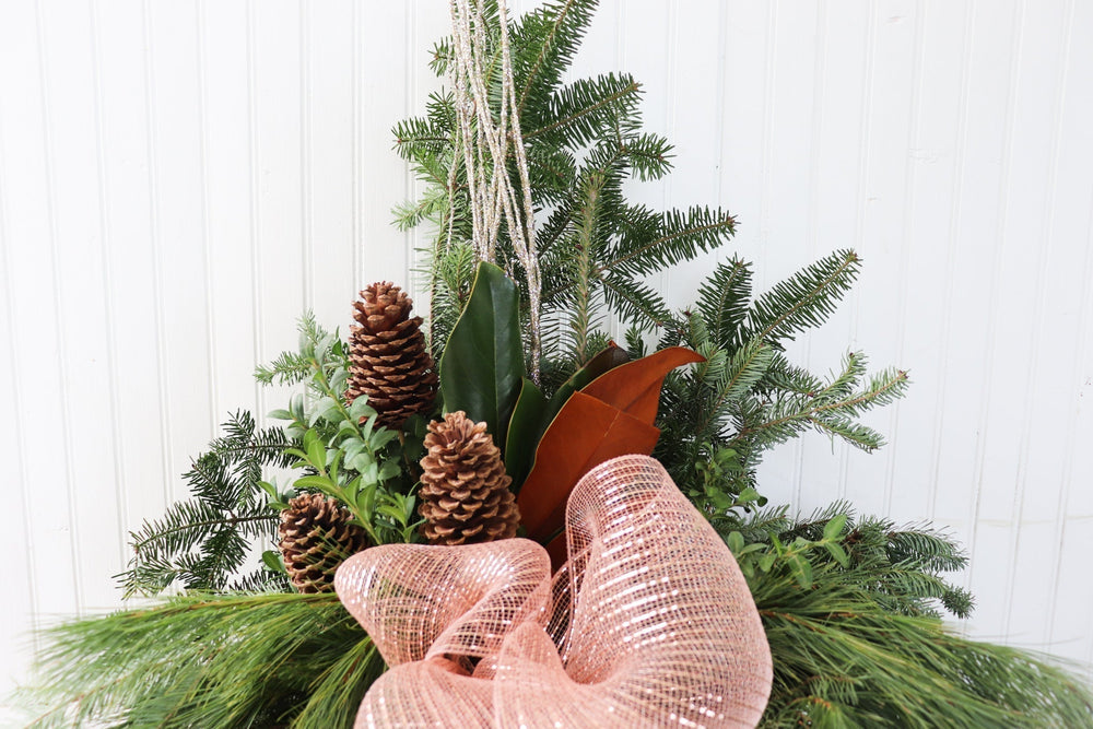 10" Round Winter Planter - École Elémentaire Catholique Georges P Vanier