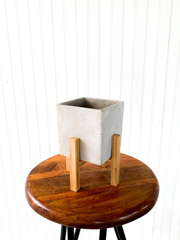 
            
                Load image into Gallery viewer, 7” Elevate Square Planter w/Wooden Stand
            
        