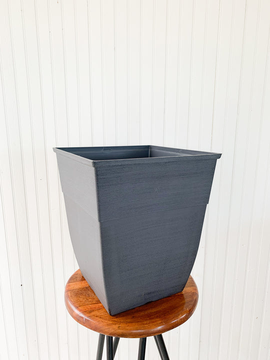 17" Hendrix Square Plastic Pot